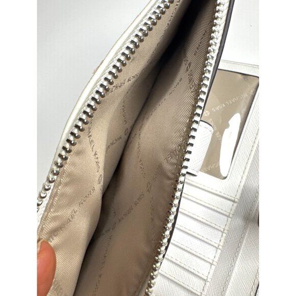 Michael Kors Quilted White Leather Wristlet Wallet - Picture 12 of 16